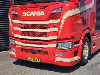 R450 4x2 / FULL AIR / RETARDER / PARKING COOLER